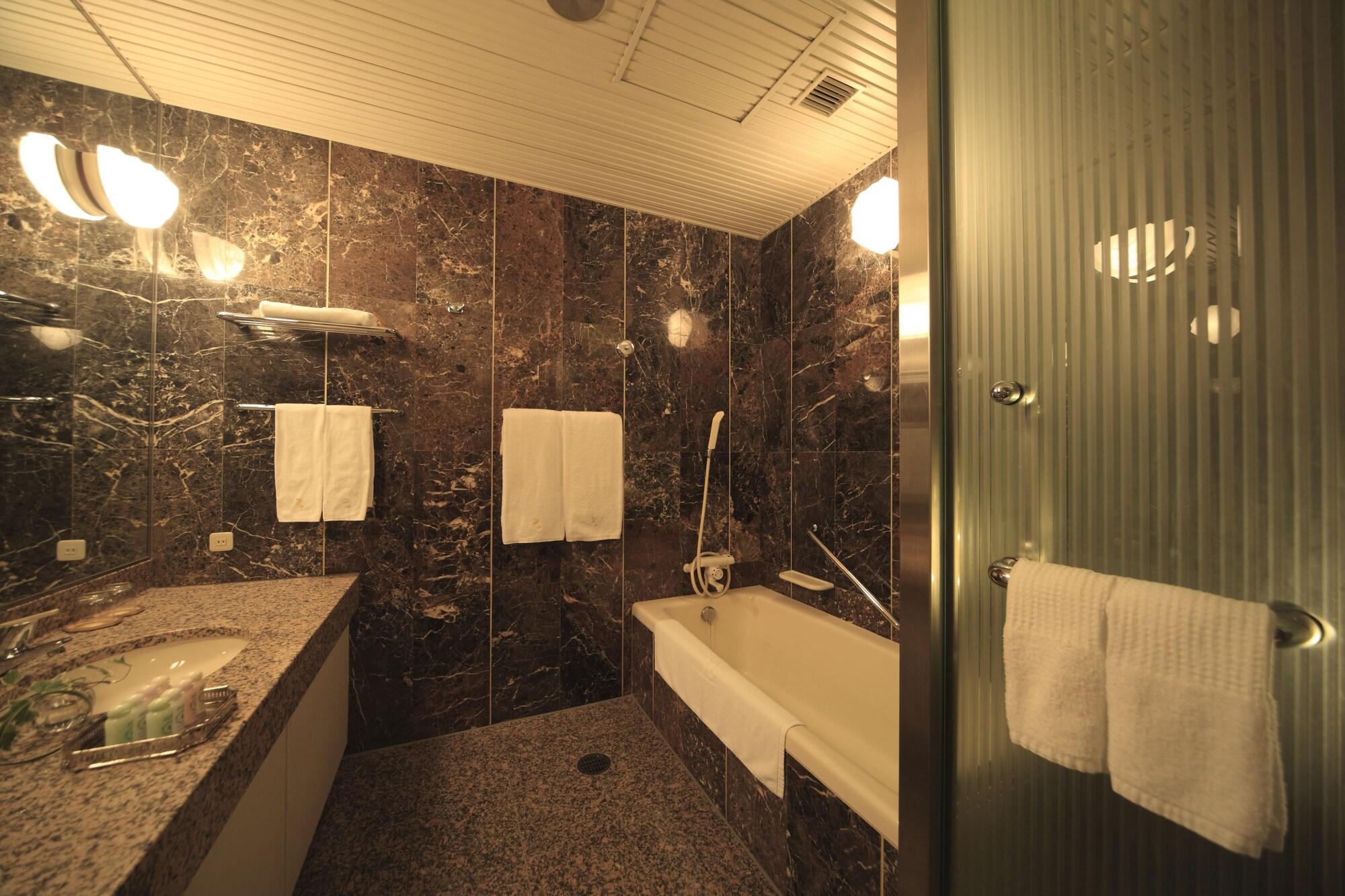 Royal Oak Hotel Spa & Gardens Оцу Екстериор снимка