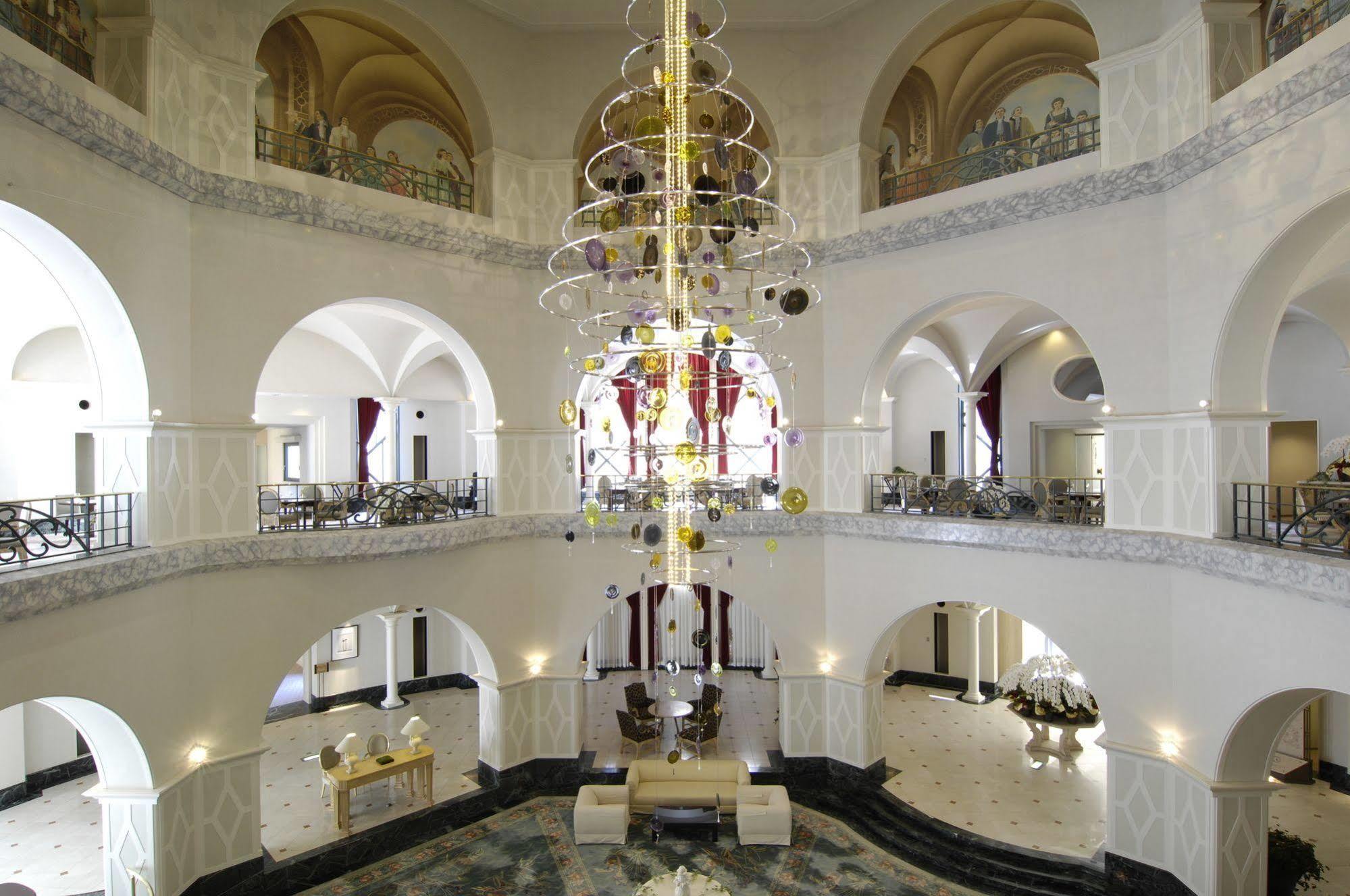 Royal Oak Hotel Spa & Gardens Оцу Екстериор снимка