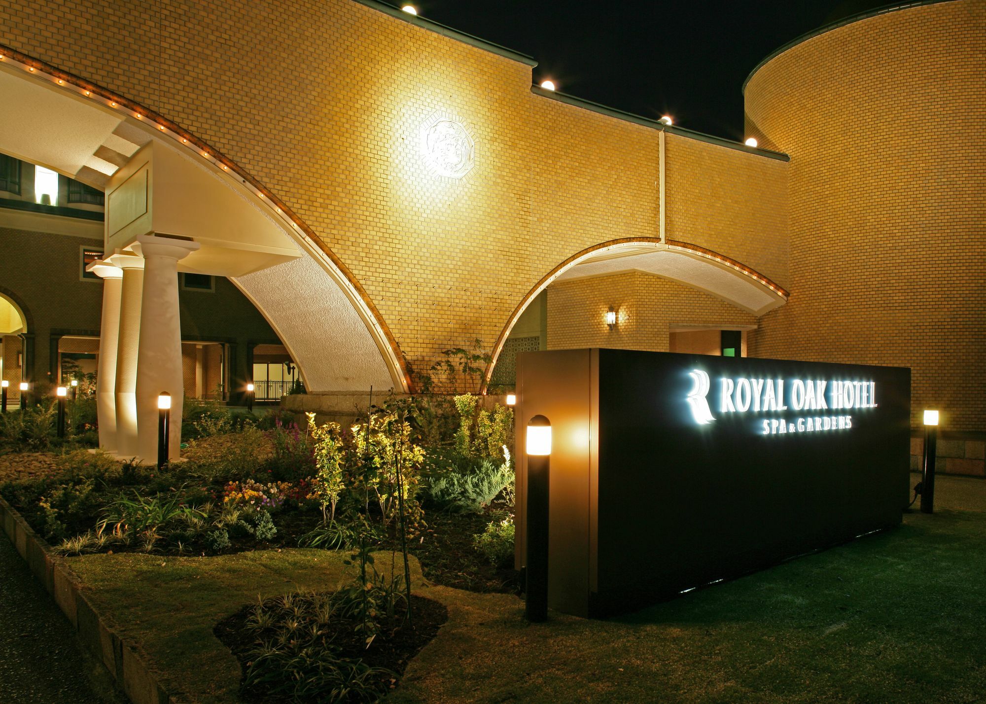 Royal Oak Hotel Spa & Gardens Оцу Екстериор снимка